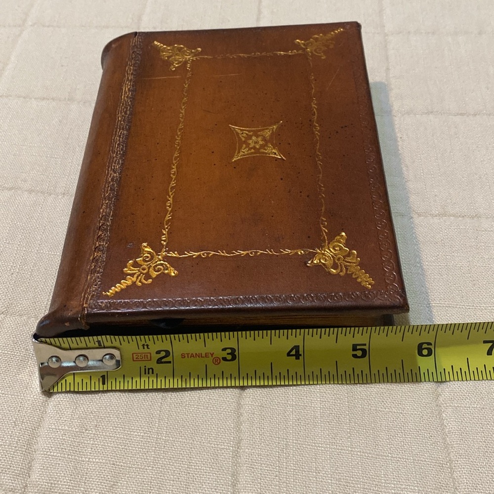 Leather “Book” with Gold Leaf Box - Picture 7 of 9